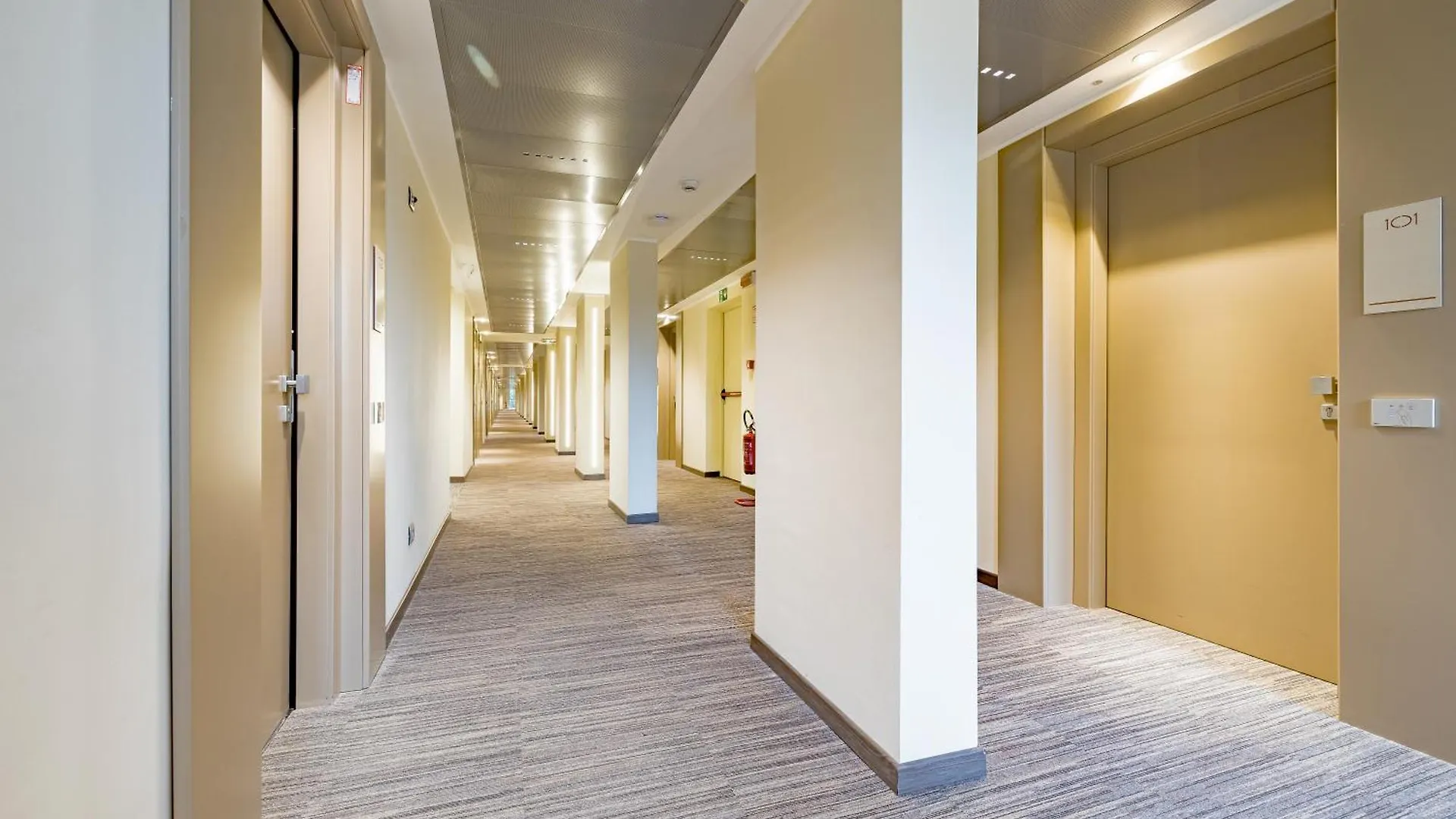 Just Hotel Saronno