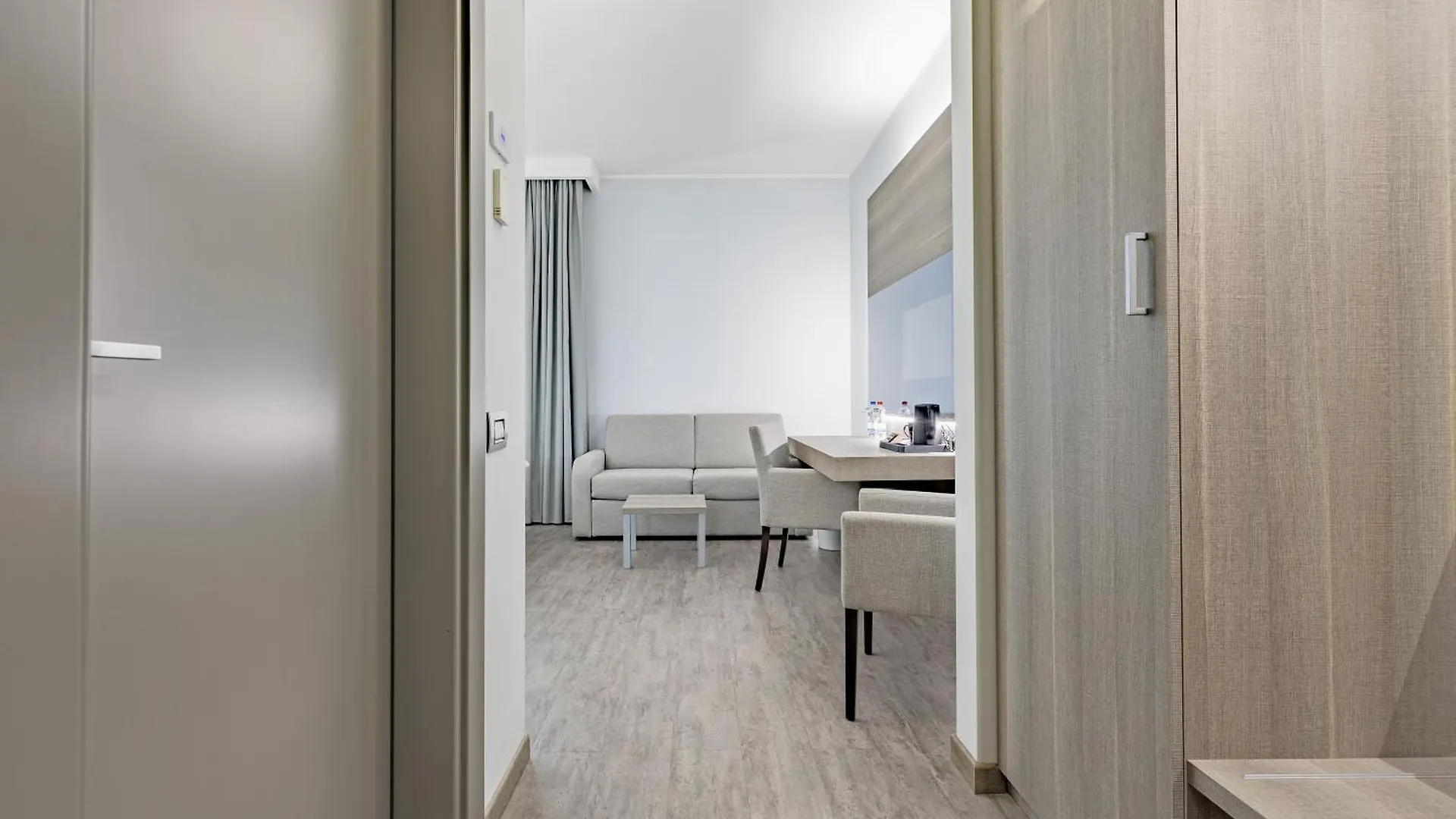 Just Hotel Saronno