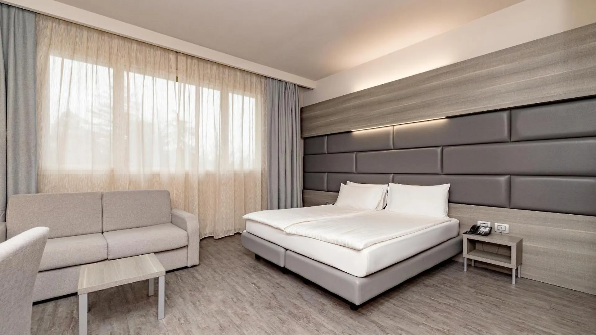 Just Hotel Saronno